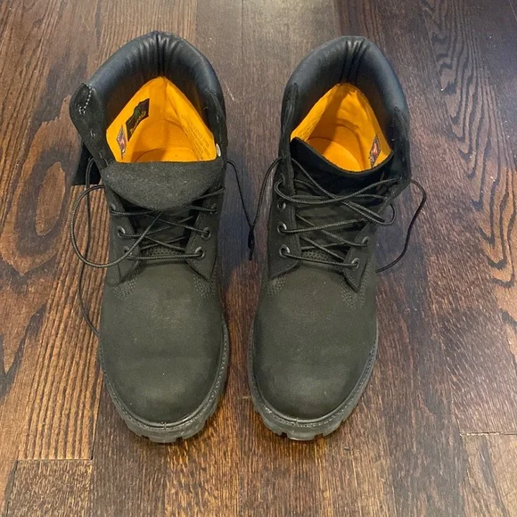 Black Timberlands barely worn Barely worn Black leather Timberland boots, comes... | Depop main image 2